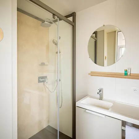 Beautiful With Air Conditioning, In A Park, 1 5 Km From The *